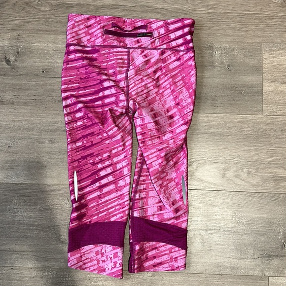 Under Amour crop legging - size small - Picture 2 of 3